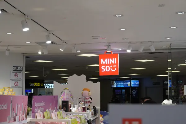 Miniso, Store 1: store interior