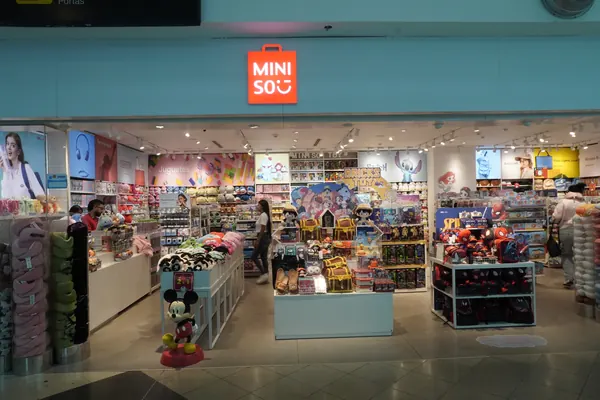 Miniso, Store 2: storefront